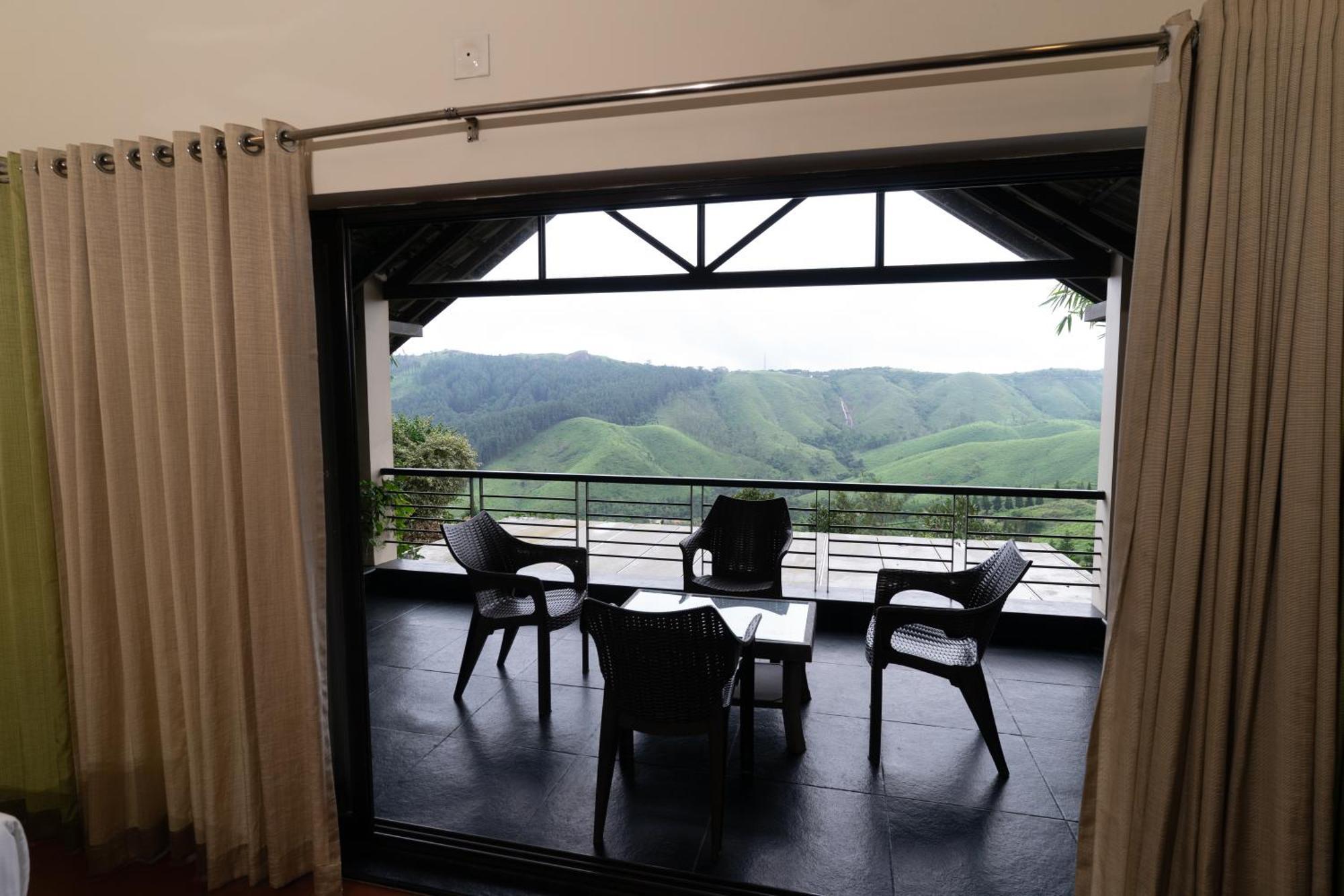 Beyond Pines Vagamon Bed & Breakfast Exterior photo